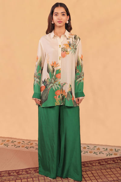Green printed shirt and pant