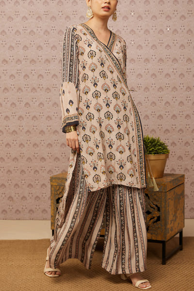 Beige printed top and pants