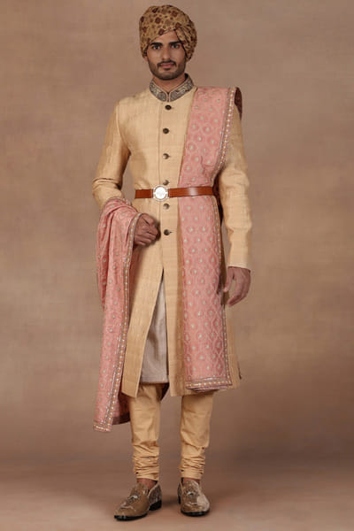 Pink resham thread embroidered stole