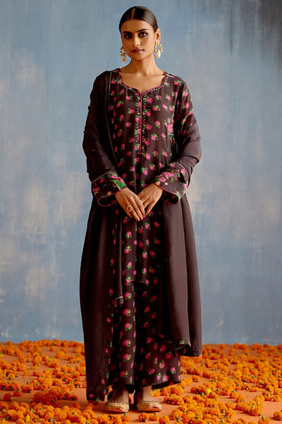 Black floral embroidered kurta set
