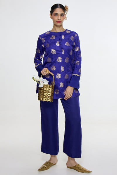 Blue handwoven banarasi kurta set