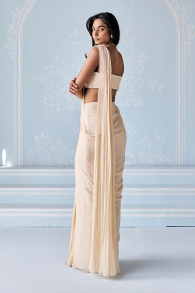 Seema Thukral Ivory aari hand embroidered pre-drape sari set SEEMJUN26D147800