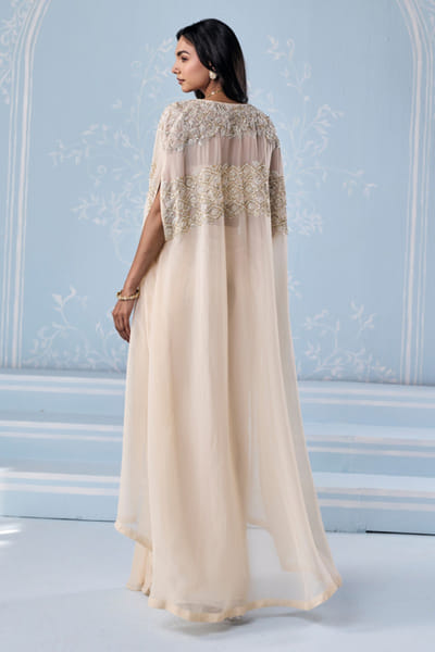 Seema Thukral Ivory aari hand embroidered cape and skirt set SEEMJUN26D147802