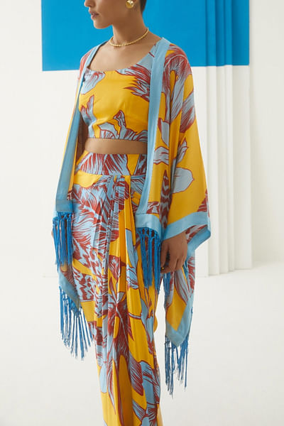 Hibiscus printed kimono