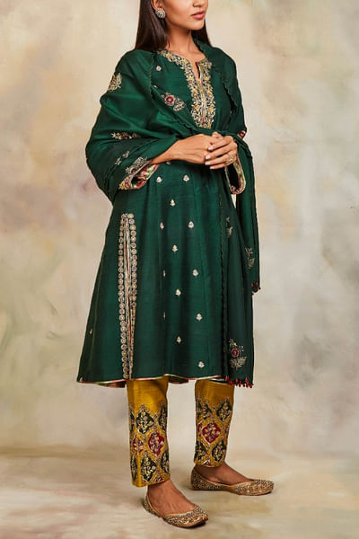 Embroidered kalidar kurta set
