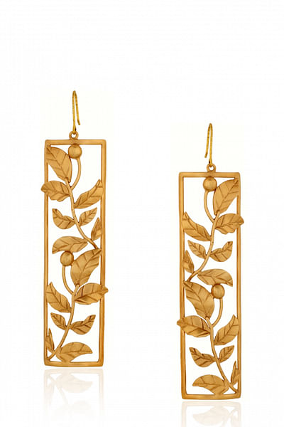Gold foliage drop earrings