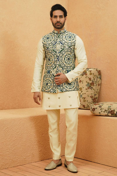 Ivory tribal-geometric embroidered bandi