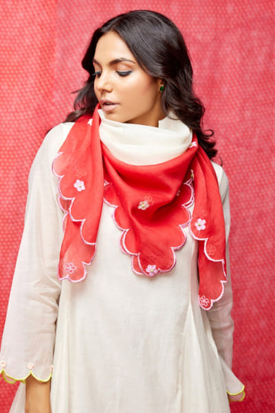Swati Vijaivargie Ivory and red applique scarf SWATJUN26D148209