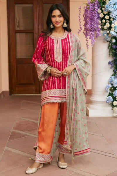 Mulmul Rani pink embroidered kurta set MULFEB26D139087