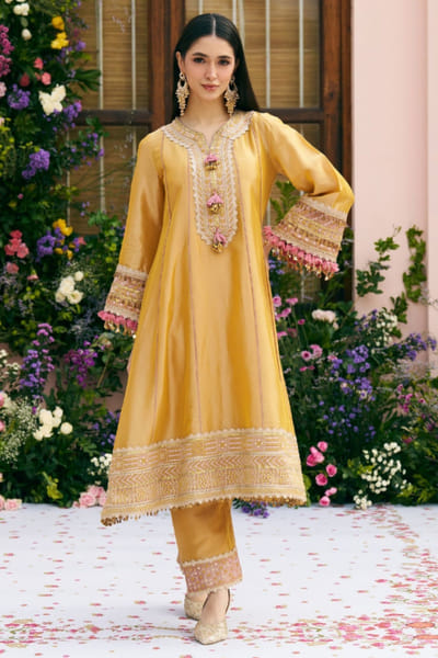 Yellow tissue embroidered kurta set