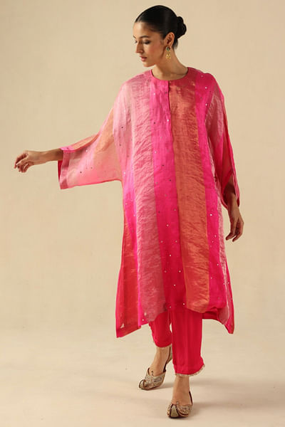 Fuchsia embroidered kurta set