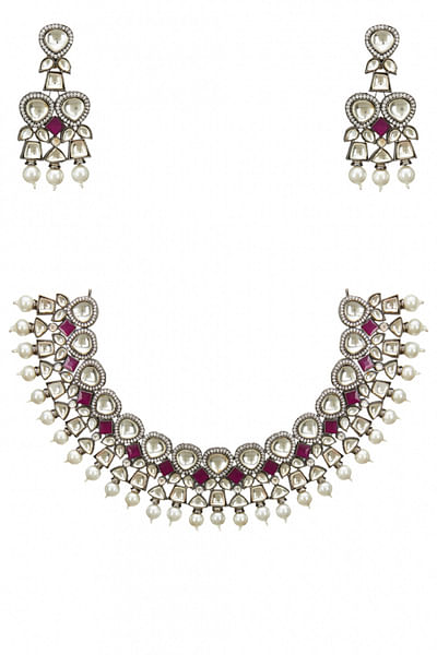 Antique finish pearl necklace set