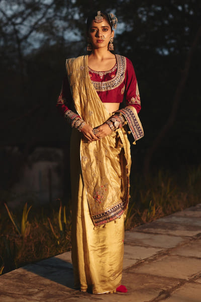 Rashika Mittal Gold floral embroidered tissue sari RASHJUN26D146593