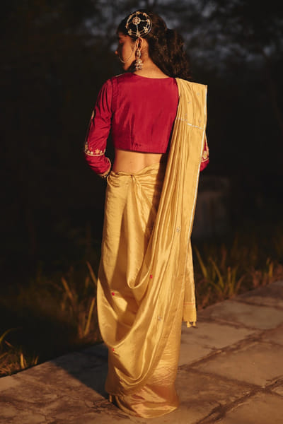Rashika Mittal Gold floral embroidered tissue sari RASHJUN26D146593
