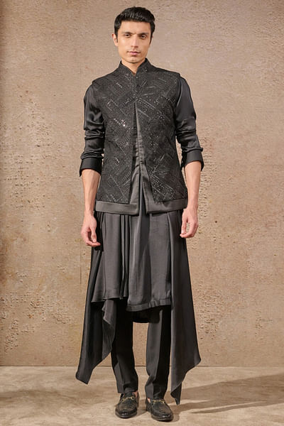 Black geometric embroidered bandi kurta set