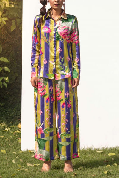 Multicoloured shirt and pants