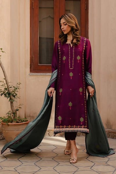 Aneeka Ruknuddin Magenta and green embroidered kurta set ANEEJUL26D249819