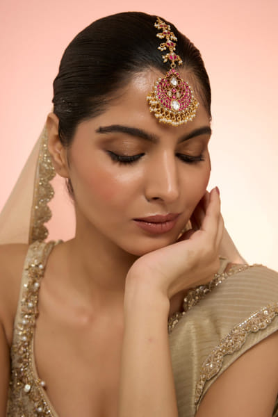 Karisa Red stone embellished maang tikka KARIMAY26D243672