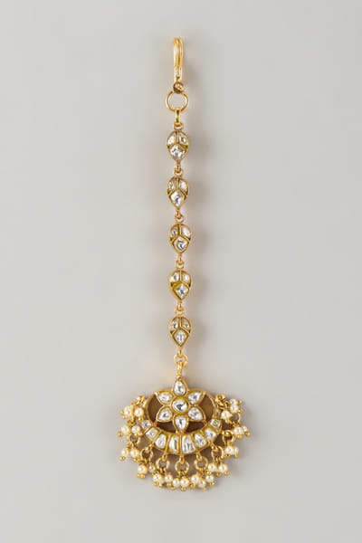 Karisa White stone and pearl embellished maang tikka KARIMAY26D243685