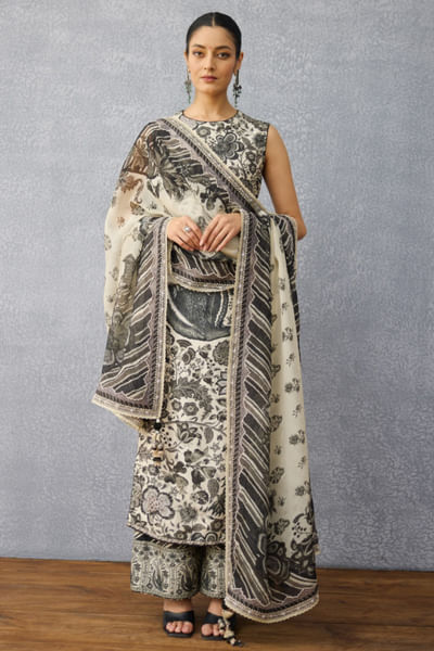 Black and white floral printed kurta set