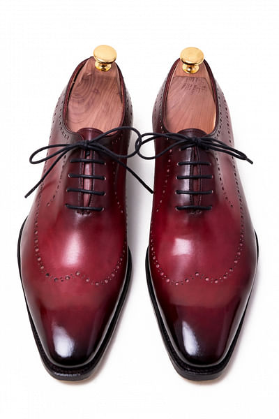 Scarlet red shaded oxfords