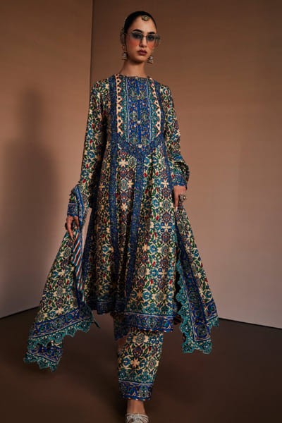 The Royaleum Atelier Multicolour floral print kalidar kurta kurta set THERJUN26D146797