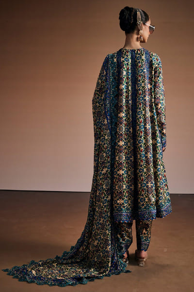 The Royaleum Atelier Multicolour floral print kalidar kurta kurta set THERJUN26D146797