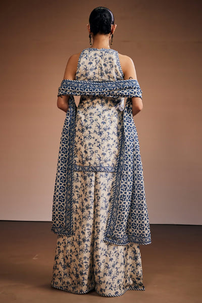 The Royaleum Atelier Ivory-blue floral print tunic and palazzo set THERJUN26D148258