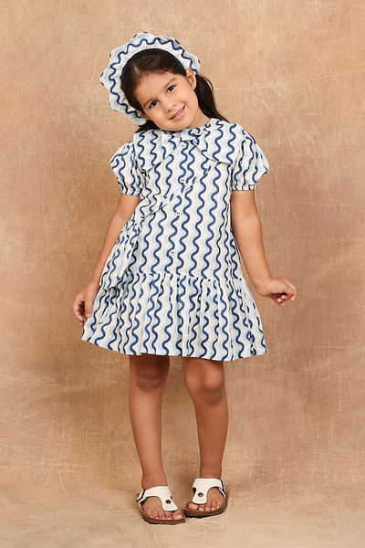 Blue wavy print bow dress