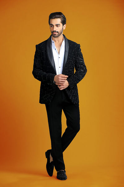 Black spider web embroidered tuxedo set