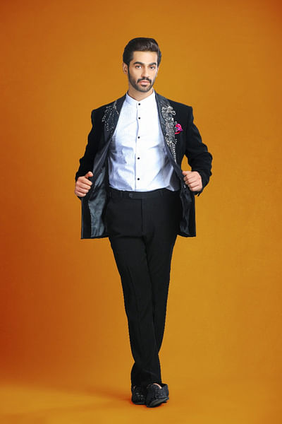 Black sea horse patchwork tuxedo set
