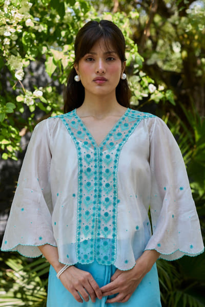 Surmaye Ivory floral embroidery blouse SURMJUN26D146196
