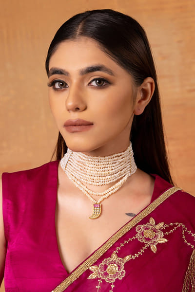 White and gold pearl-polki embellished choker