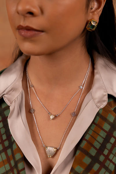 Silver and gold polki-layered necklace set