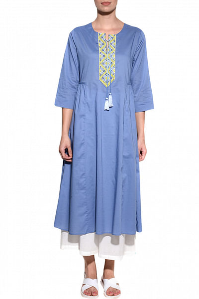 Blue tunic kurta with embroidered neck