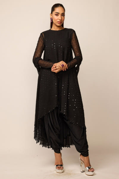 Vvani by Vani Vats Black embroidered kurta dhoti set VVANJUN26D147940