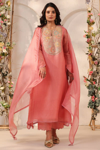 Pink applique yoke kurta set