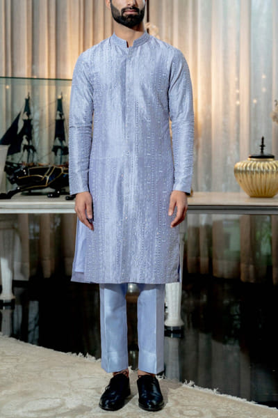 Varun Chakkilam Lilac embroidered kurta set VACAGARD27
