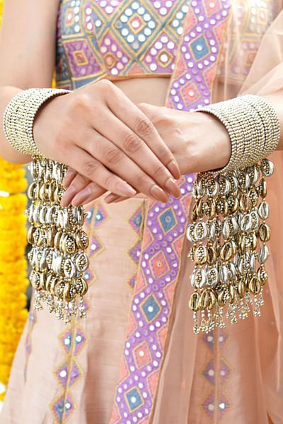 Antique gold shell embellished bangles