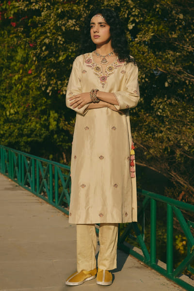 Rashika Mittal Beige floral zardozi embroidered kurta set RASHJUN26D146588