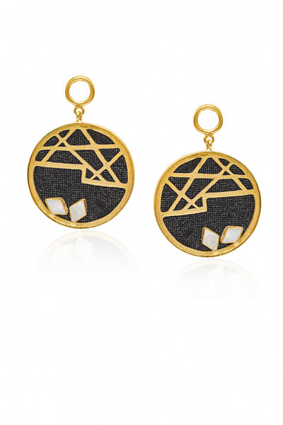 Gold and black round earrings