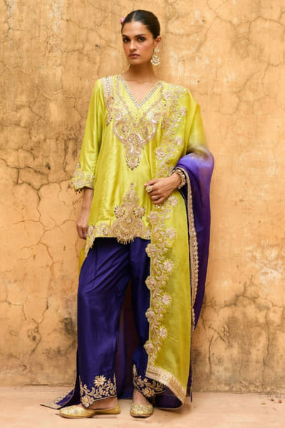 Vinita Bhansali Purple and green motif embroidered kurta set VINIAUG26D152400