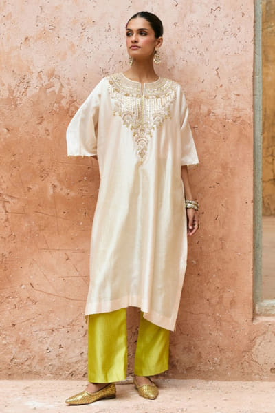 Vinita Bhansali Ivory and green embroidered kaftan set VINIAUG26D152183