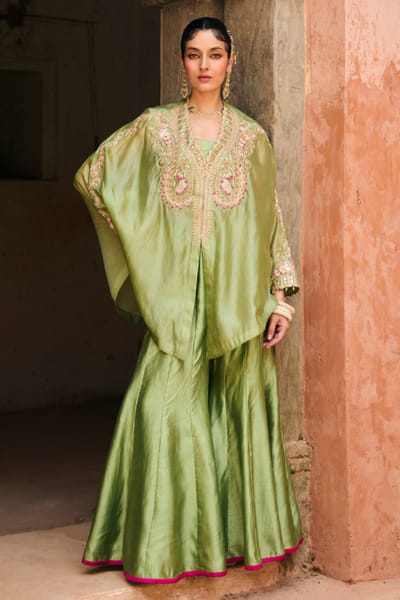 Vinita Bhansali Green embroidered cape set VINIAUG26D153505