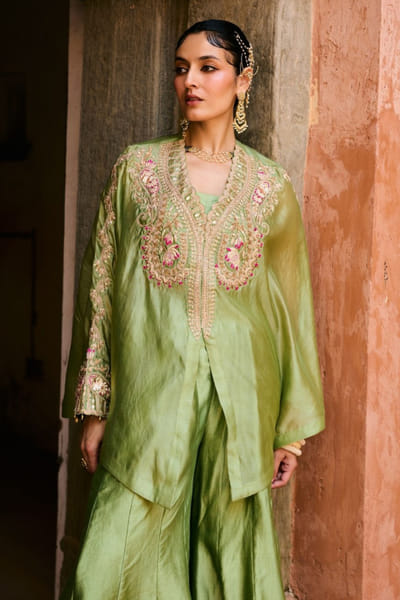 Vinita Bhansali Green embroidered cape set VINIAUG26D153505
