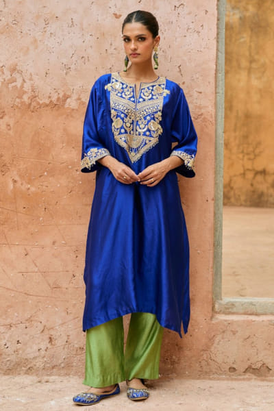 Vinita Bhansali Blue and green embroidered kaftan set VINIAUG26D152190