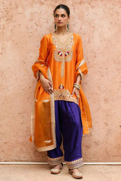 Vinita Bhansali Orange and purple embroidered kurta set VINIAUG26D153511