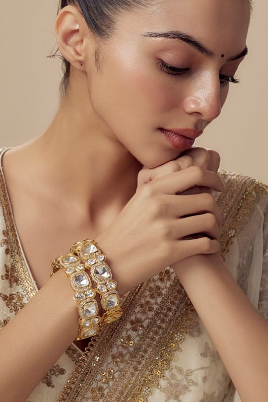 VIVINIA by Vidhi Mehra