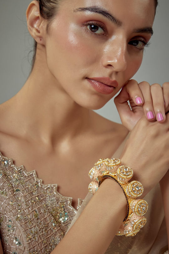 VIVINIA by Vidhi Mehra