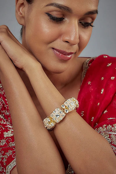 Gold and white kundan polki bracelet